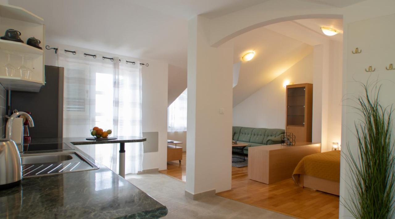 Mozart Apartments Baška Voda Екстериор снимка