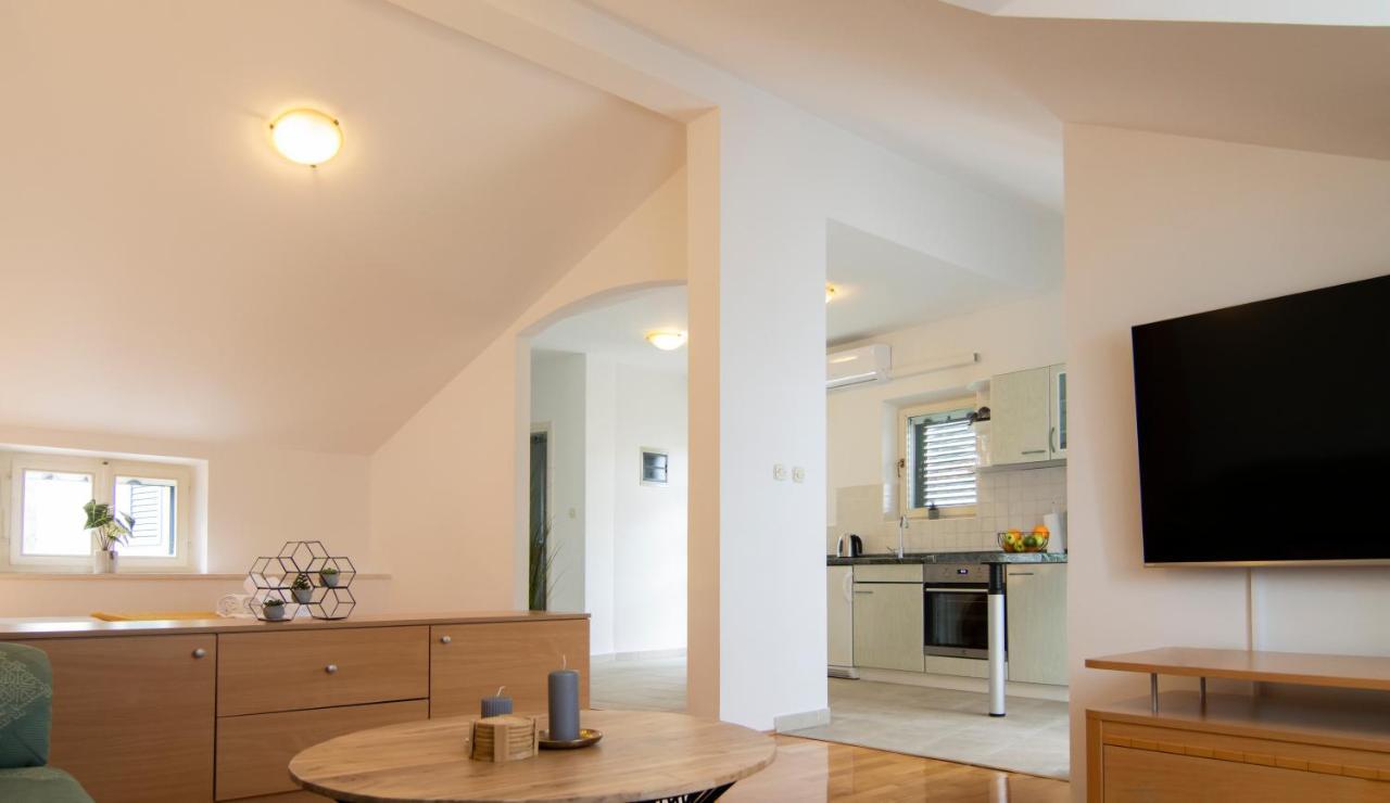 Mozart Apartments Baška Voda Екстериор снимка